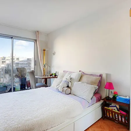 Apartament Apt With Balcony Overlooking The Eiffel Tower