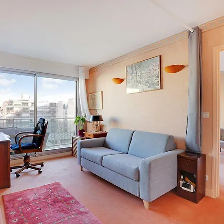Apartament Apt With Balcony Overlooking The Eiffel Tower *