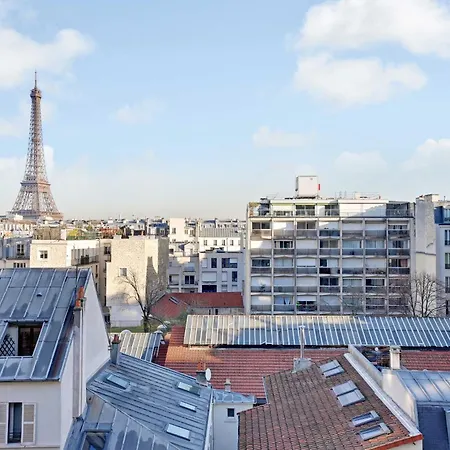 Apartament Apt With Balcony Overlooking The Eiffel Tower Paryż